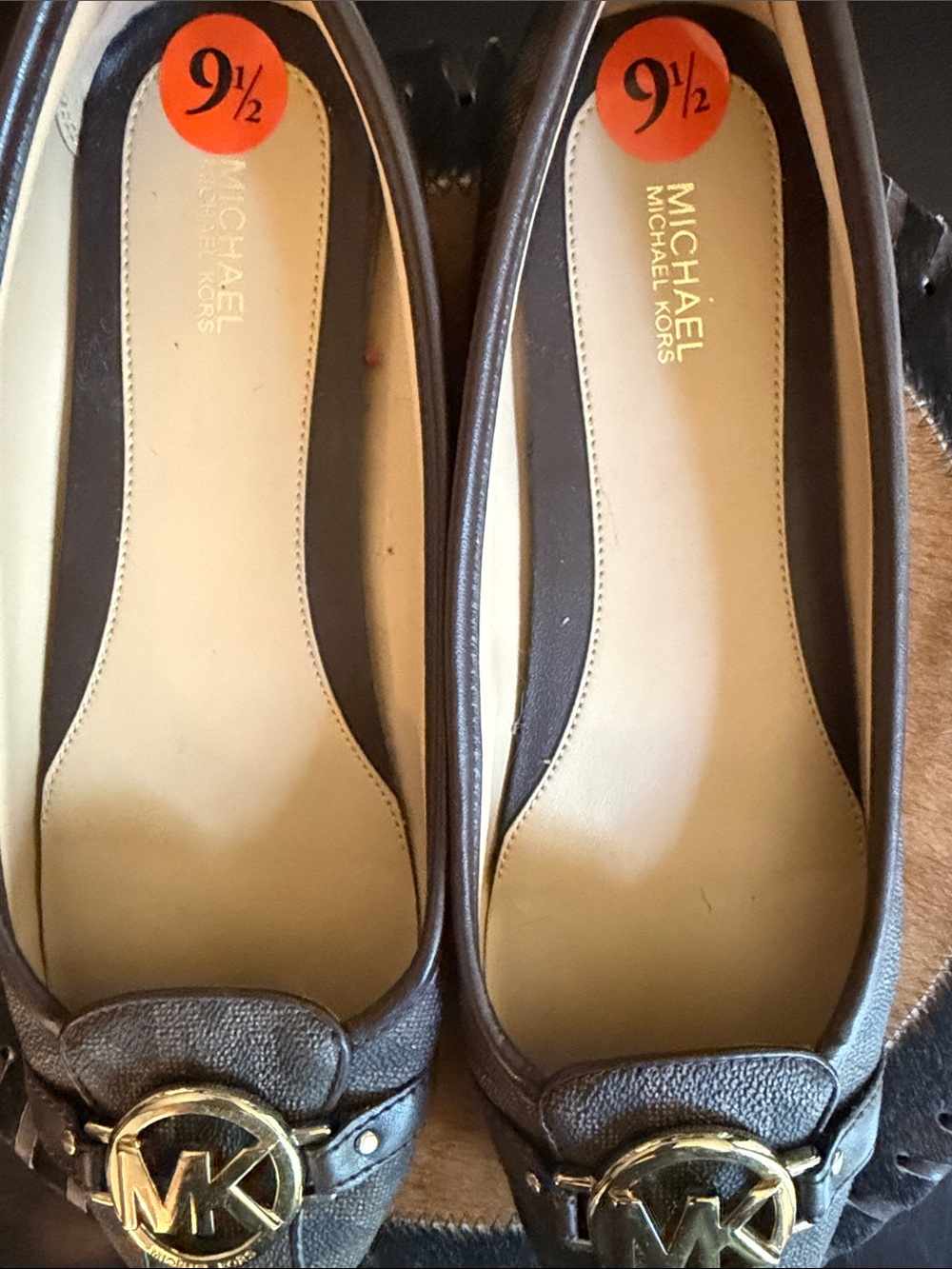 Main Character Energy ✨ Michael Kors MK Logo Flats Brown Size 9.5 - Picture 4 of 7